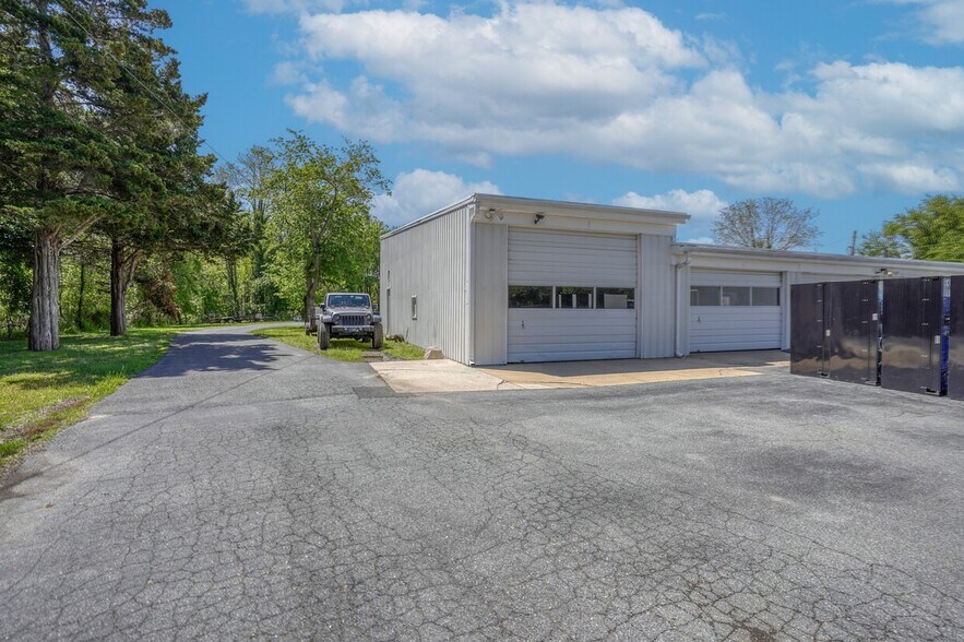 More Photos Of 1600-1624 N Little Creek Rd, Dover Warehouse For Sale