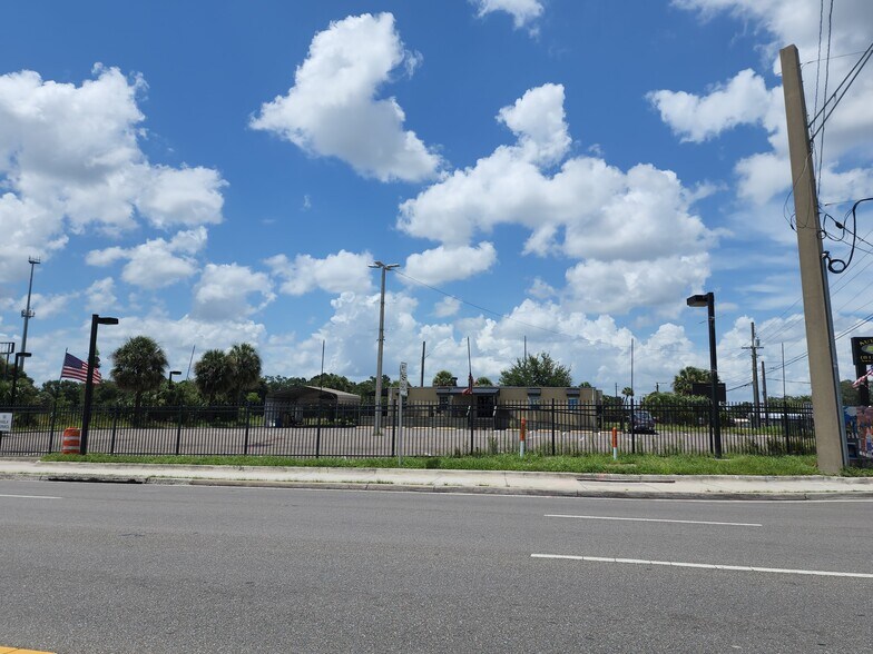 More Photos Of 856 E Busch Blvd, Tampa Auto Dealership For Lease