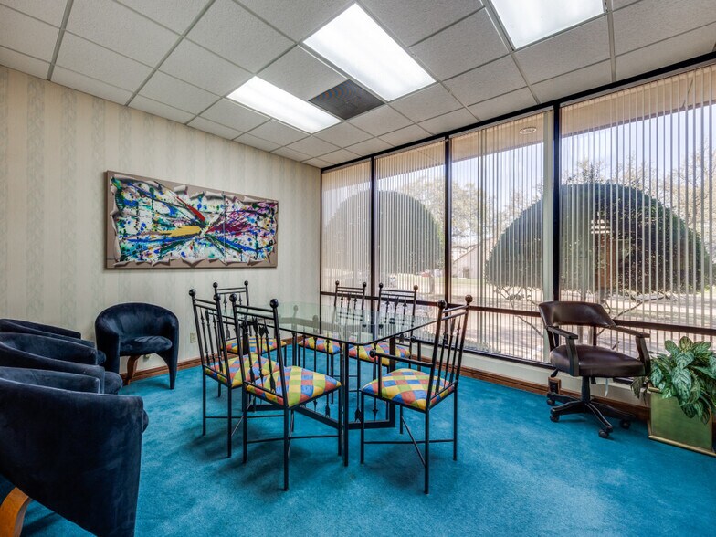 More Photos Of 1595 N Central Expy, Richardson Office Residential For Sale