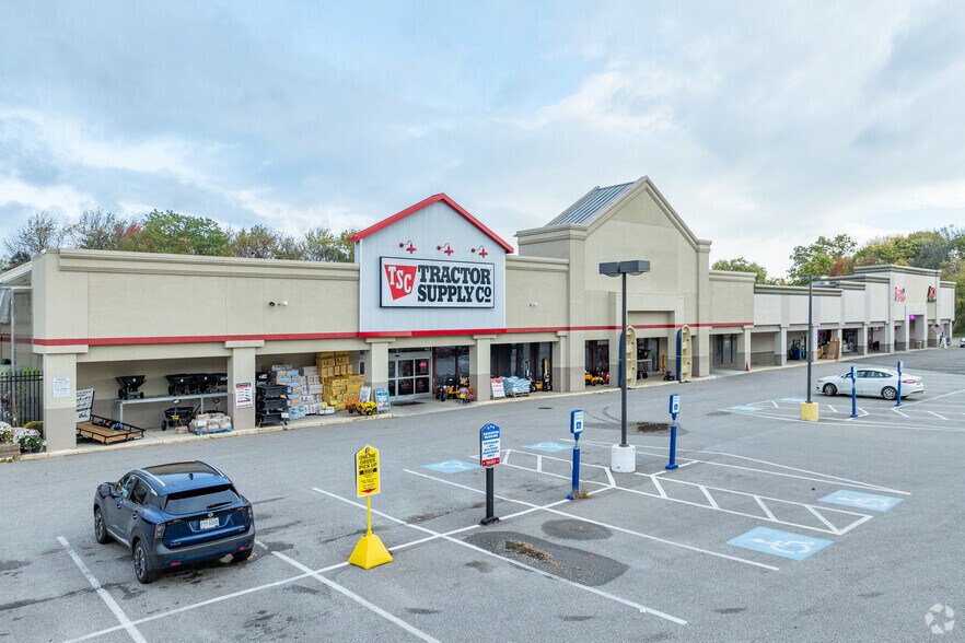 Primary Photo Of 23250-23300 Lorain Rd, North Olmsted General Retail For Lease