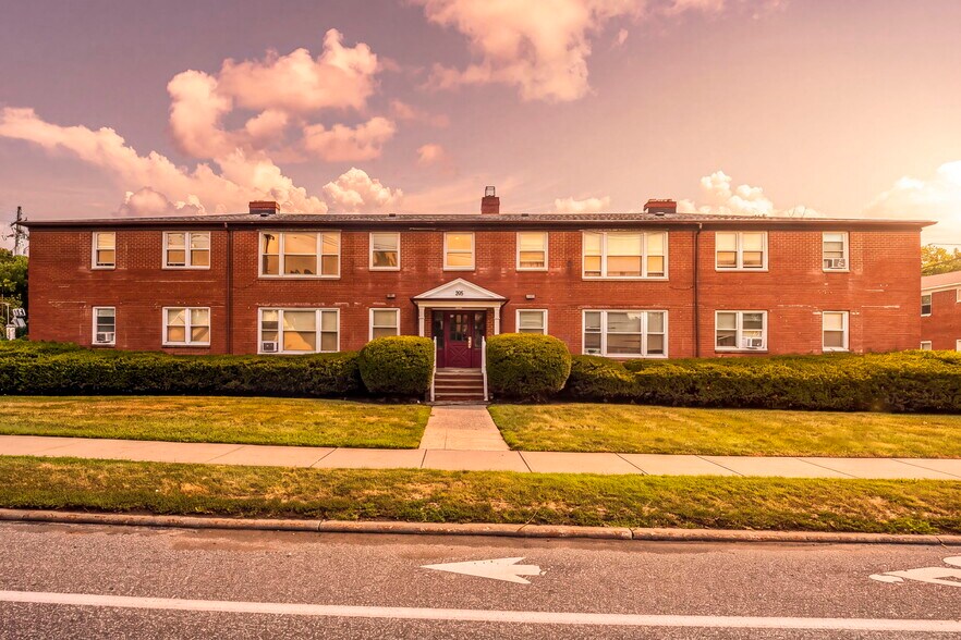 More Photos Of 885 S Green Rd, Cleveland Apartments For Sale