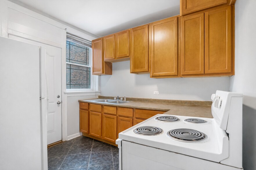More Photos Of 8001 S Maryland Ave, Chicago Apartments For Sale