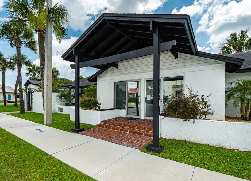 More Photos Of 1817-1835 N 3rd St, Jacksonville Beach Office For Lease