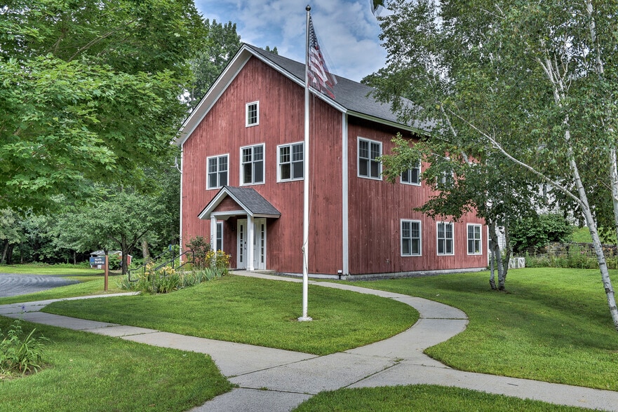 Primary Photo Of 689 River Rd, Charlestown Lodge Meeting Hall For Lease