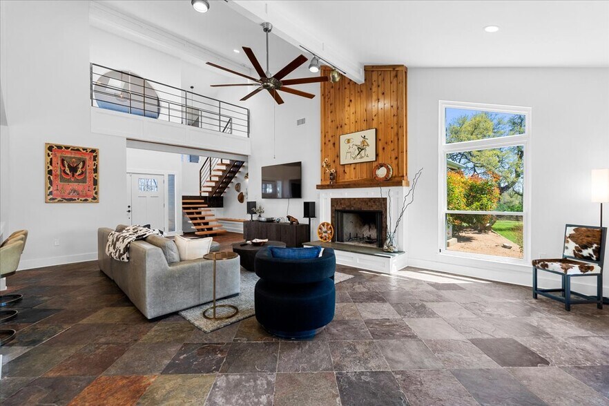 More Photos Of 14519 Fitzhugh Rd, Austin Specialty For Sale