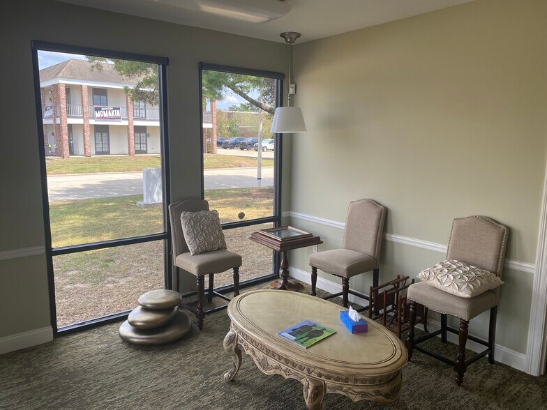 More Photos Of 7414 Picardy Ave, Baton Rouge Medical For Sale