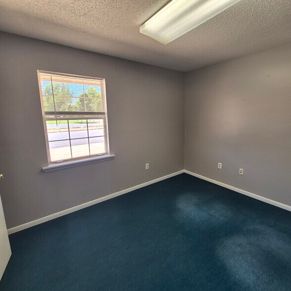 More Photos Of 21 Hines St, Monroeville Office For Sale