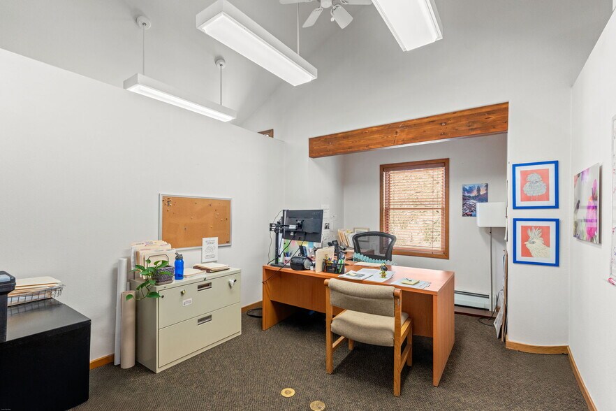 More Photos Of 1111 Rose St, Georgetown Office For Sale