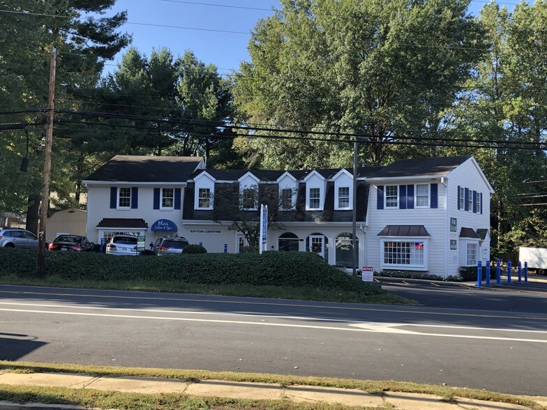 More Photos Of 8115 Old Dominion Dr, McLean Loft Creative Space For Lease