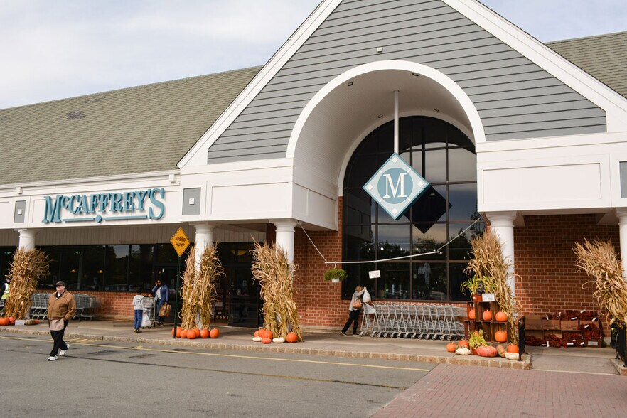 More Photos Of 295-335 Princeton Hightstown Rd, West Windsor Unknown For Lease