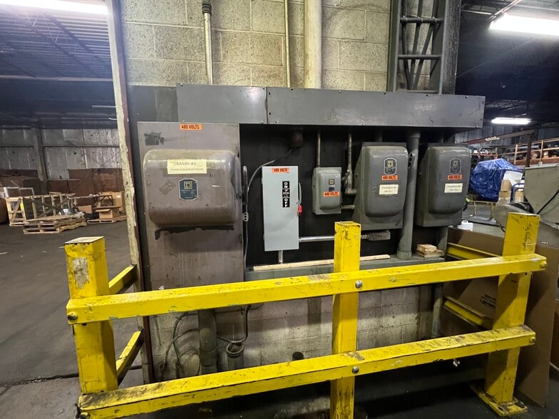 More Photos Of 11401 South Ave, North Lima Warehouse For Sale