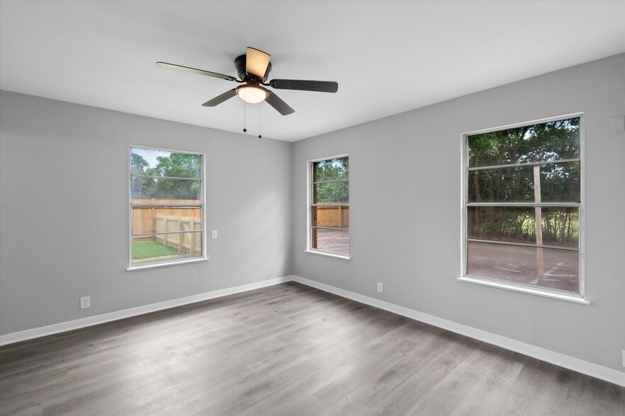 More Photos Of 10205 Old Manchaca Rd, Austin Flex For Lease