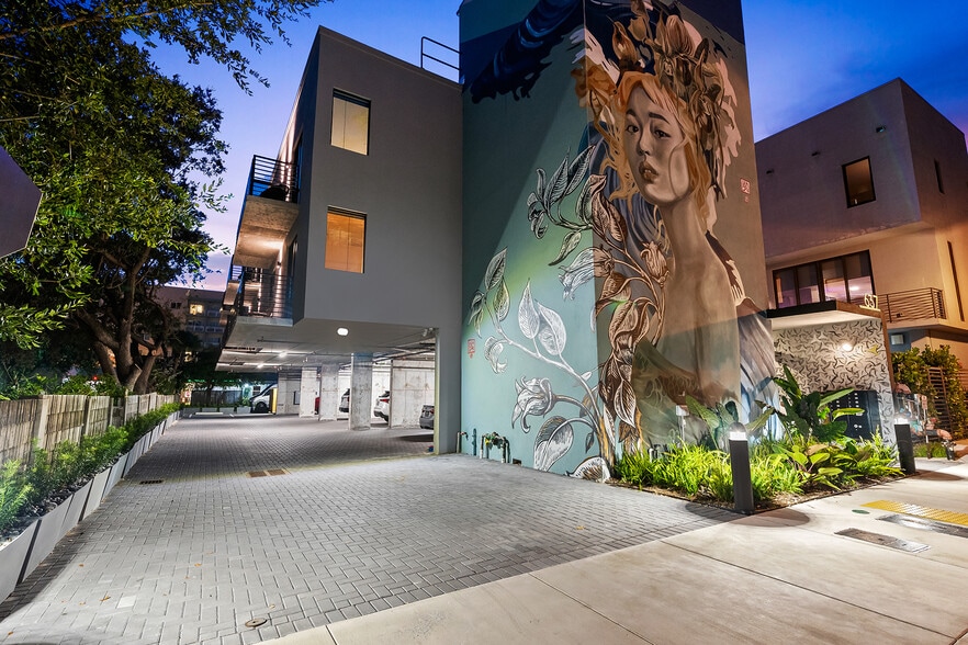 More Photos Of 637 NE 4th Ave, Fort Lauderdale Apartments For Sale