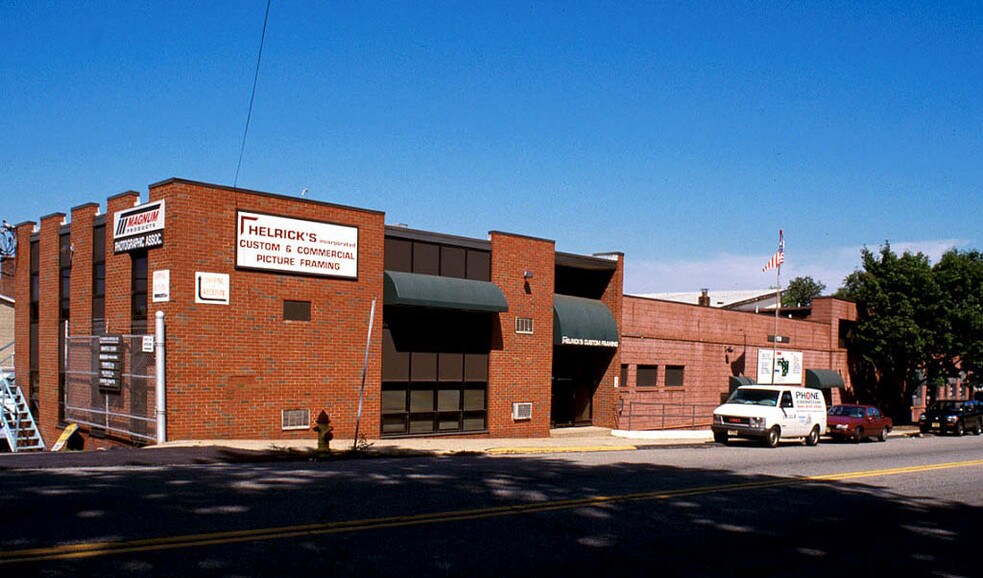 More Photos Of 158 W Clinton St, Dover Warehouse For Lease