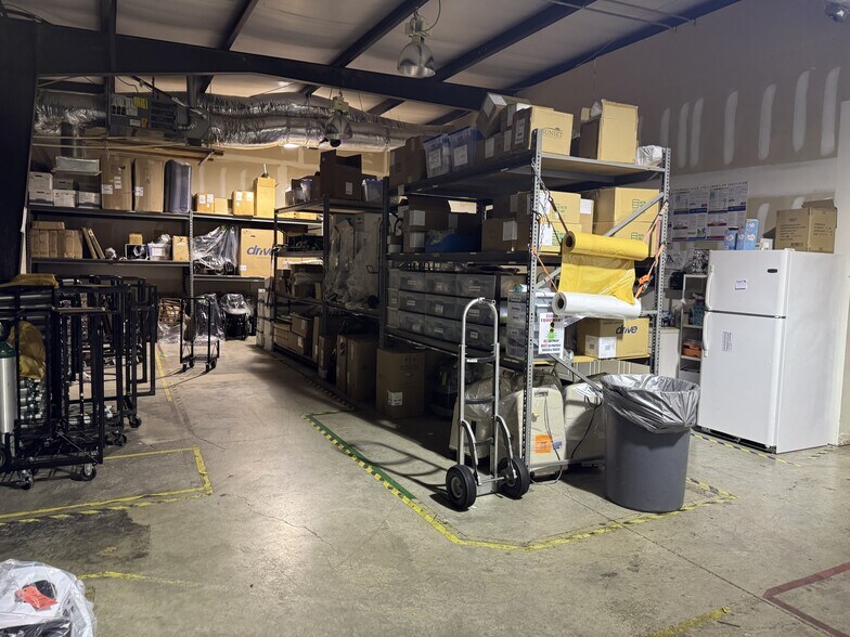 More Photos Of 1520 Memorial Blvd, Murfreesboro General Retail For Lease