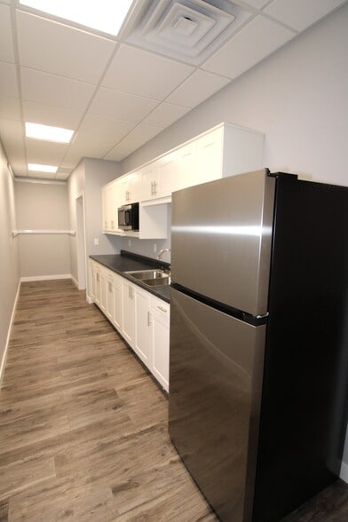 More Photos Of 116 1st St SW, Minot Medical For Lease