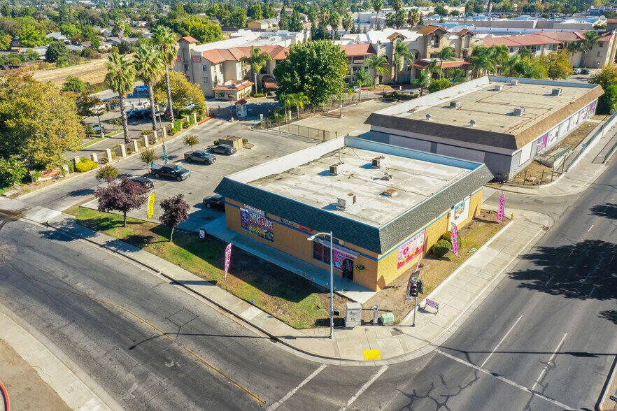 More Photos Of 811 E March Ln, Stockton Storefront For Sale