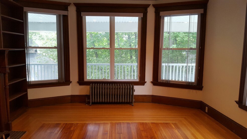 More Photos Of 215 Coram Ave, Shelton Office For Lease