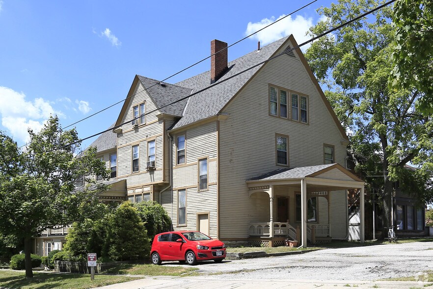 More Photos Of 755 Broadway Ave, Bedford Apartments For Sale