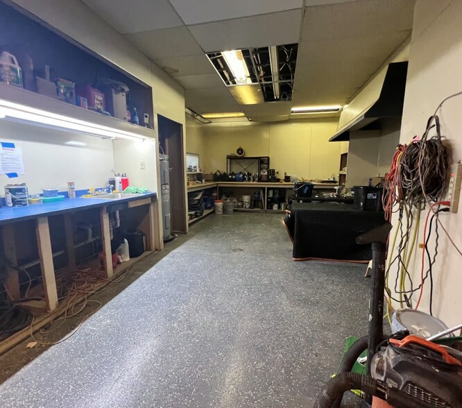 More Photos Of 71 Columbia St, Cohoes Distribution For Sale