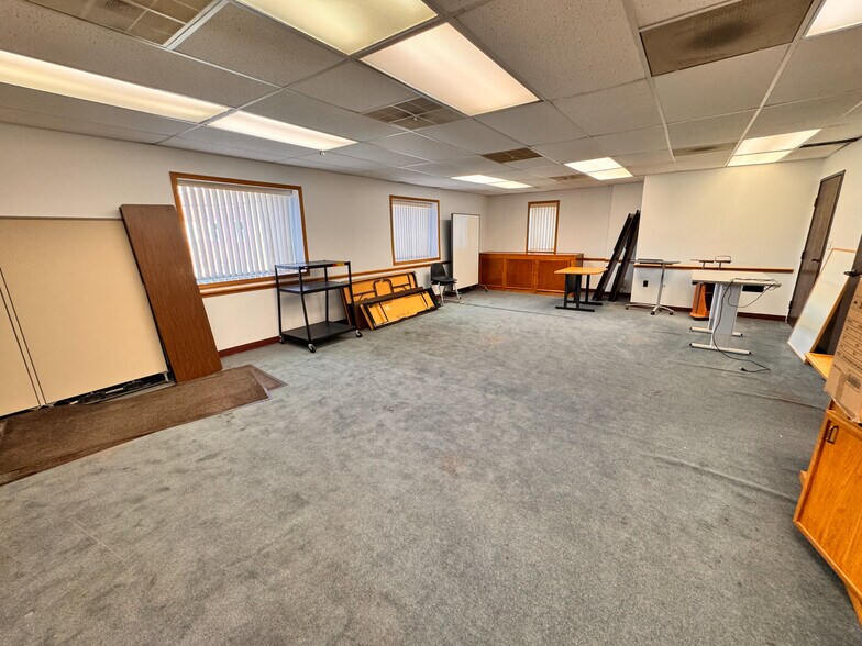 More Photos Of 55 E Main St, Carrollton Office For Sale