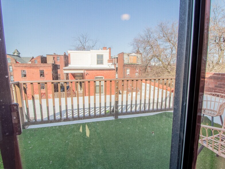 More Photos Of 1911 S 11th St, Saint Louis Apartments For Sale