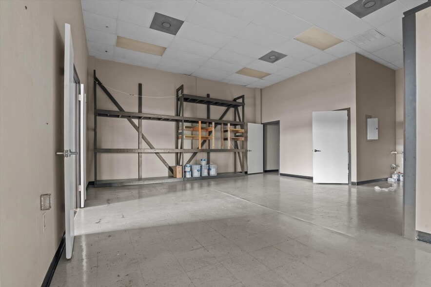 More Photos Of 500 S Chestnut St, Lufkin Unknown For Lease