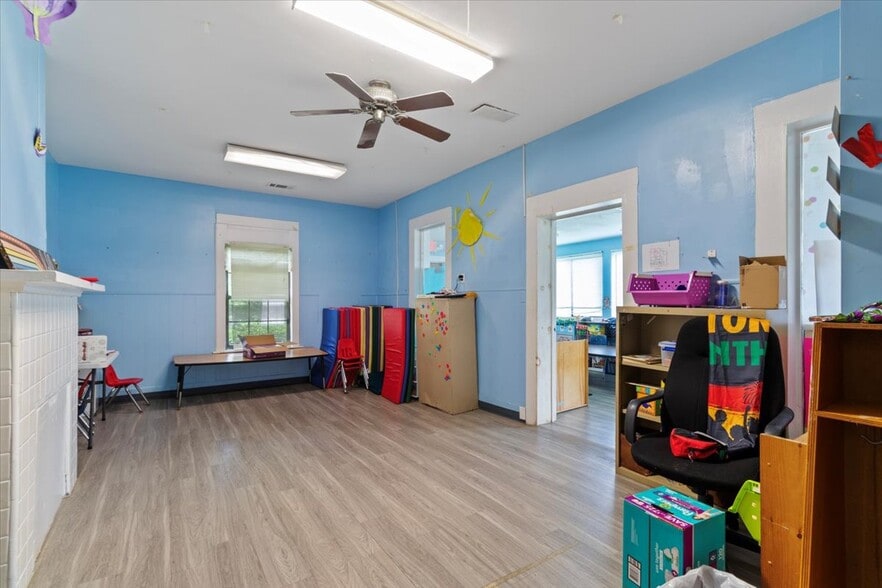 More Photos Of 2365 County Line Rd, Atlanta Daycare Center For Sale