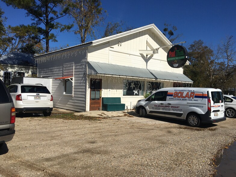 Primary Photo Of 302 Highway 22 W, Madisonville Restaurant For Sale