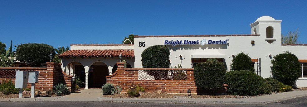 More Photos Of 86 W Esperanza Ave, Green Valley Office For Sale