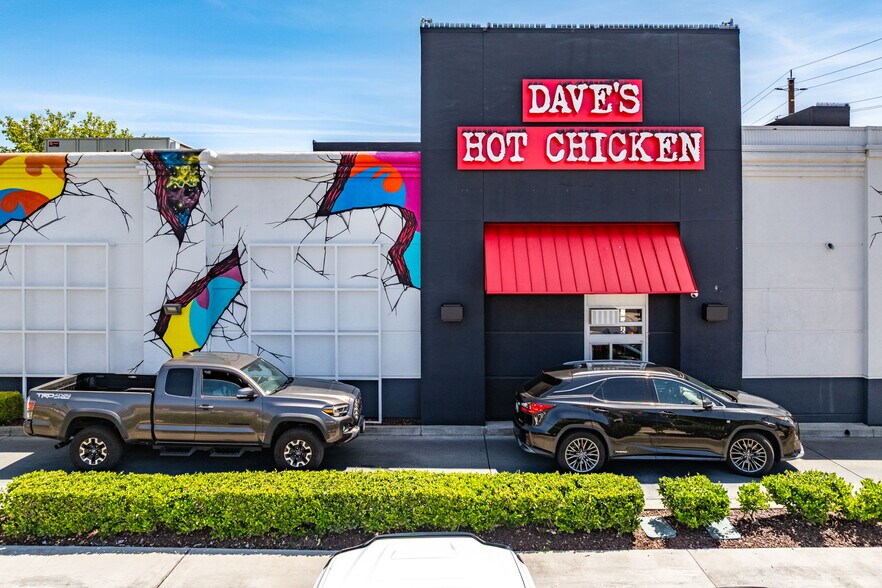 More Photos Of 3409 Arden Way, Sacramento Fast Food For Sale
