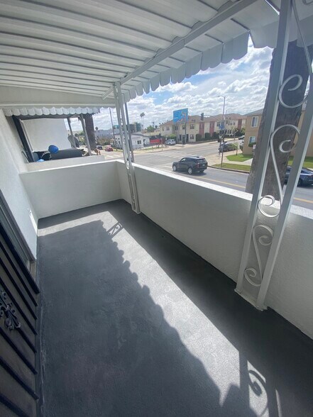 More Photos Of 3617 W 60th, Los Angeles Apartments For Sale