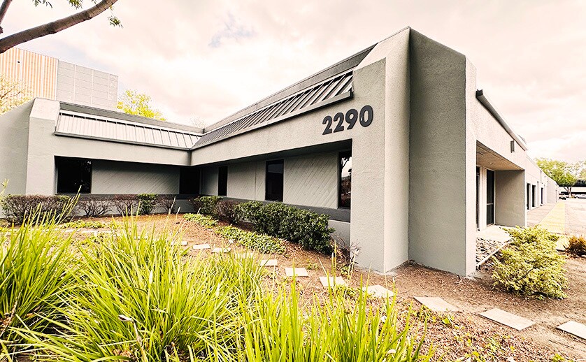 Primary Photo Of 2290 Ringwood Ave, San Jose Service For Sale