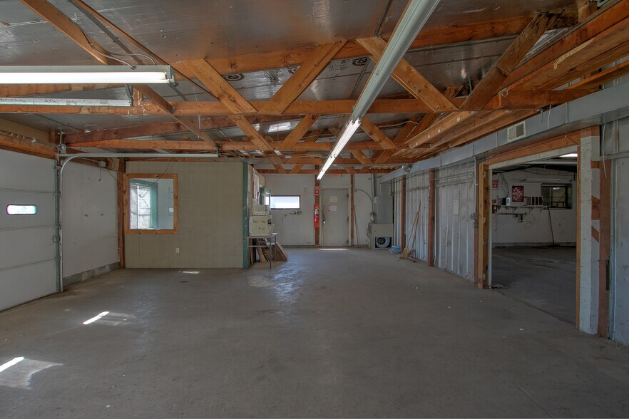 More Photos Of 1895 Frontage Rd, Mora Manufacturing For Sale