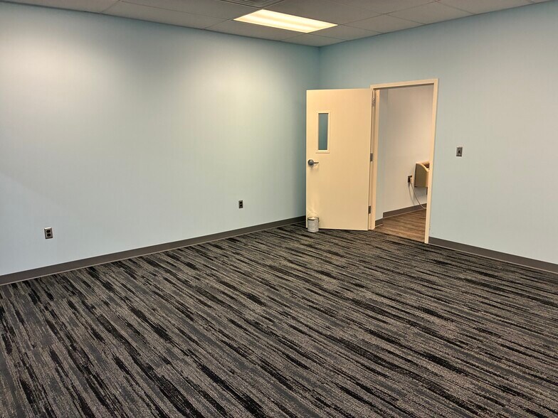 More Photos Of 6263 Taft Rd, Syracuse Warehouse For Lease