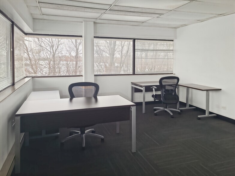 More Photos Of 20200 Governors Dr, Olympia Fields Coworking Space