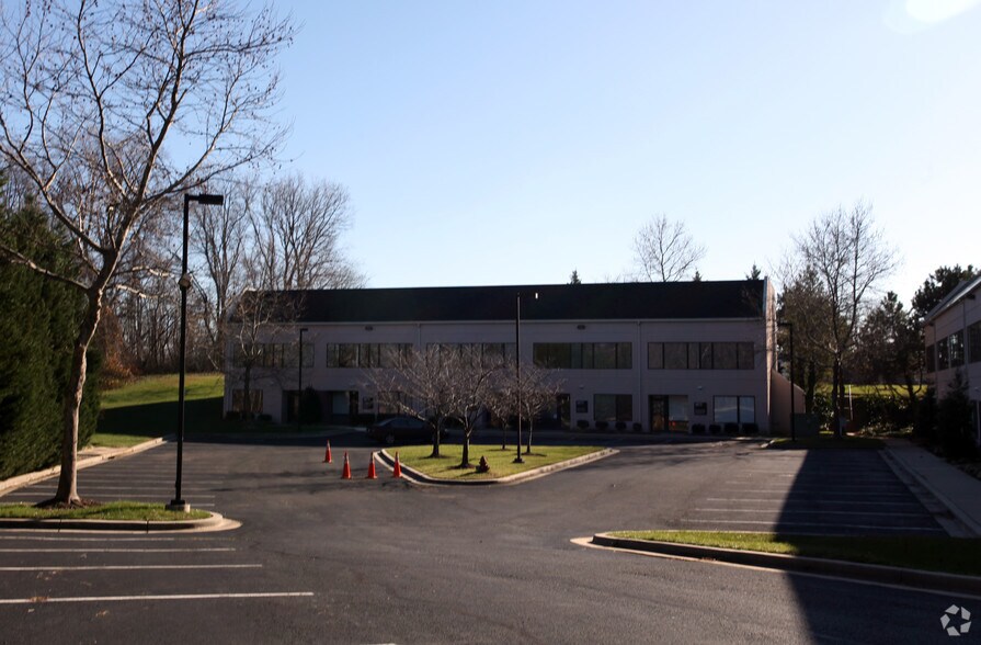 More Photos Of 1863-1881 Brightseat Rd, Landover Office For Sale