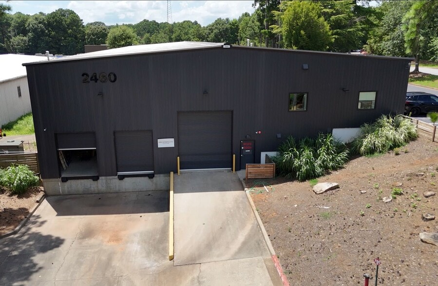 More Photos Of 2460 Industrial Park Blvd, Cumming Distribution For Sale