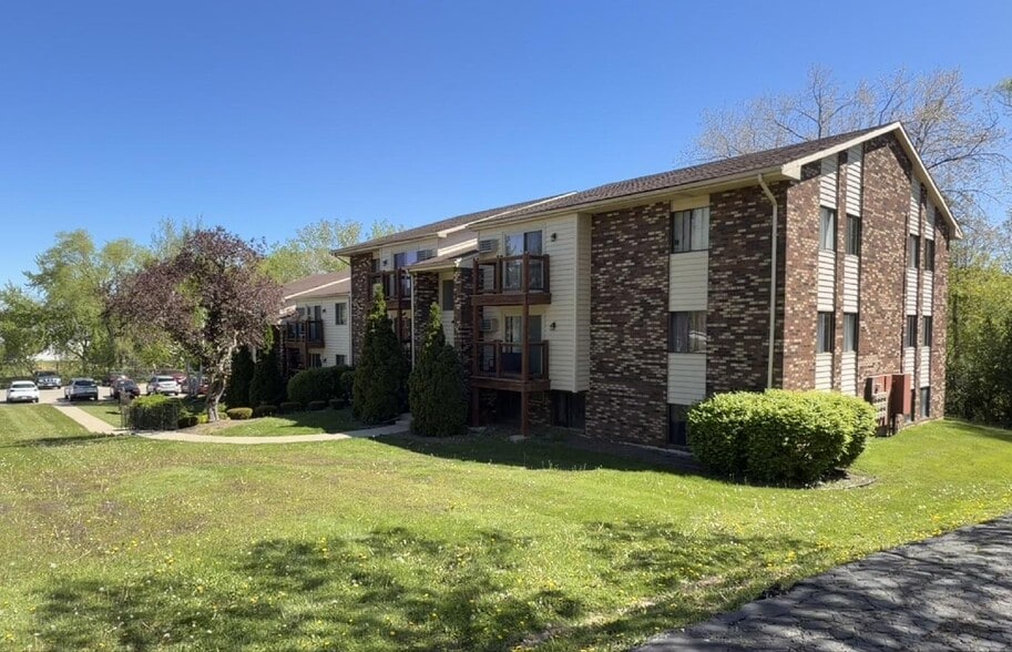 Primary Photo Of 8401 198th Ave, Bristol Apartments For Sale