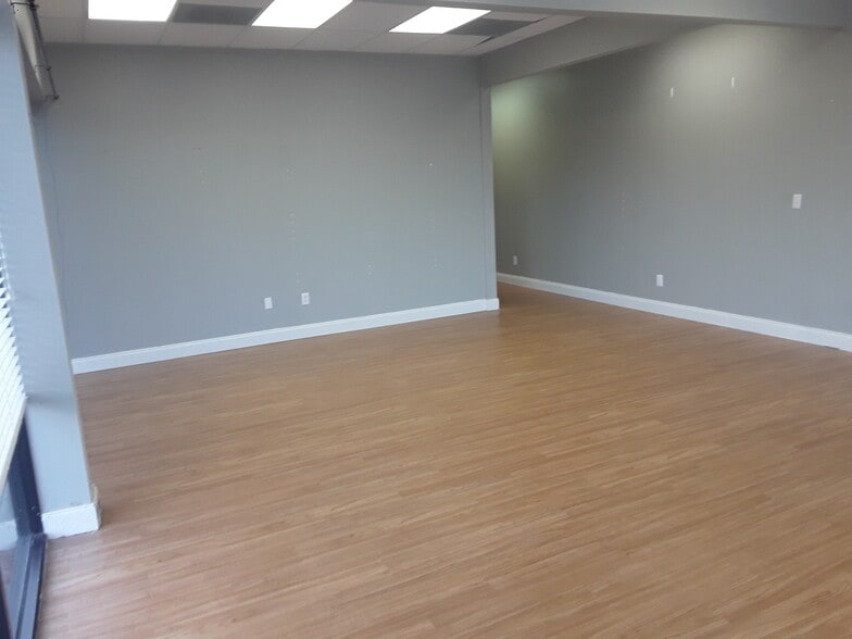 More Photos Of 3315 Spring Cypress Rd, Spring Unknown For Lease