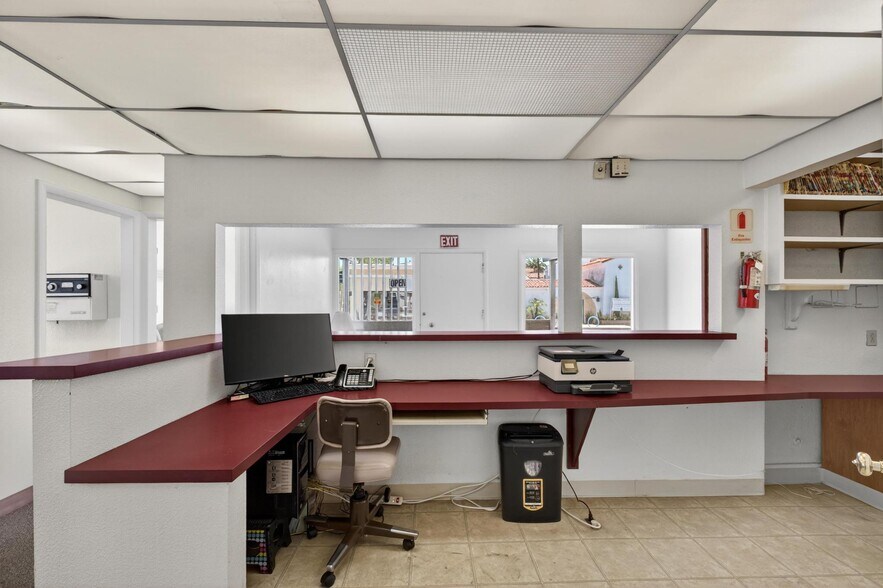 More Photos Of 249 E Redondo Ave, Long Beach Medical For Sale