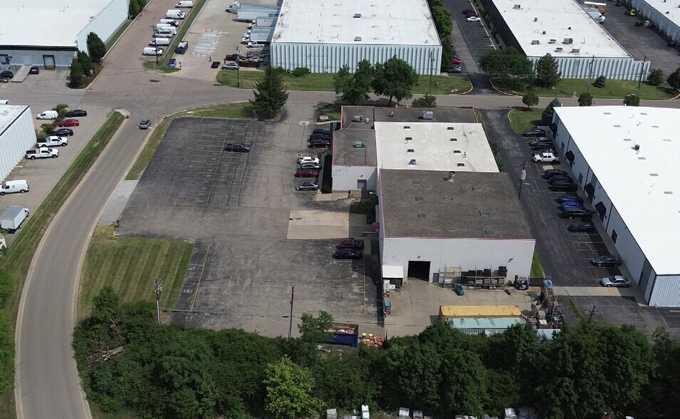 More Photos Of 4665 Interstate Dr, Cincinnati Warehouse For Sale
