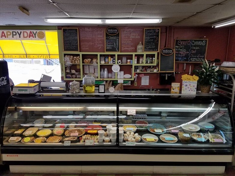 More Photos Of 98 Beaver St, Keene Convenience Store For Sale