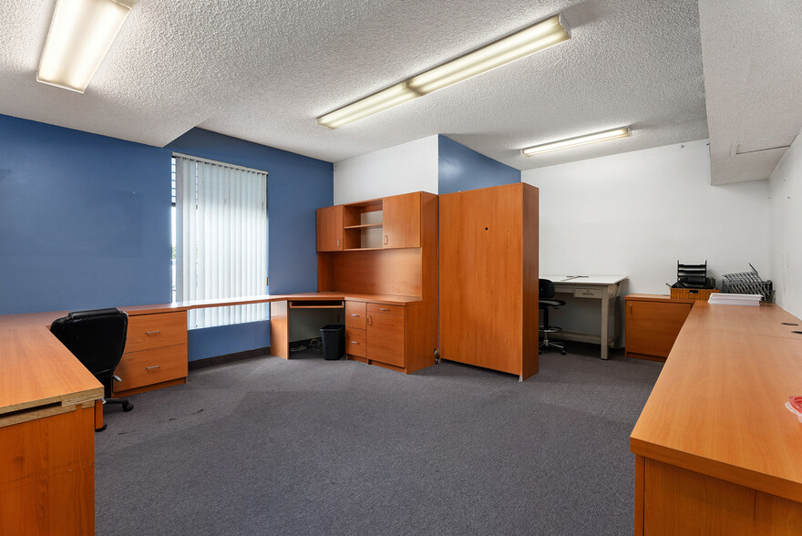 More Photos Of 34231 Camino Capistrano, Dana Point Office For Lease