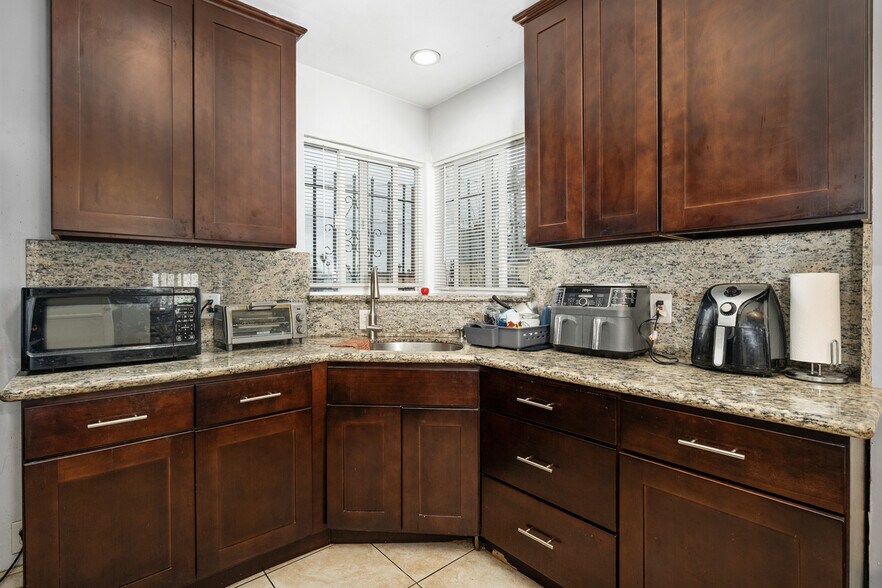 More Photos Of 9819 S Normandie Ave, Los Angeles General Retail For Sale