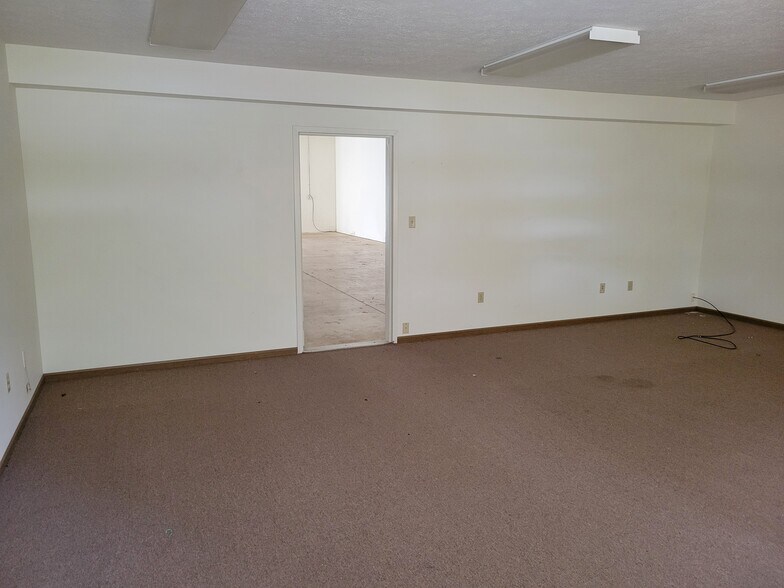 More Photos Of 3566 State Rd, Cuyahoga Falls Self Storage For Lease