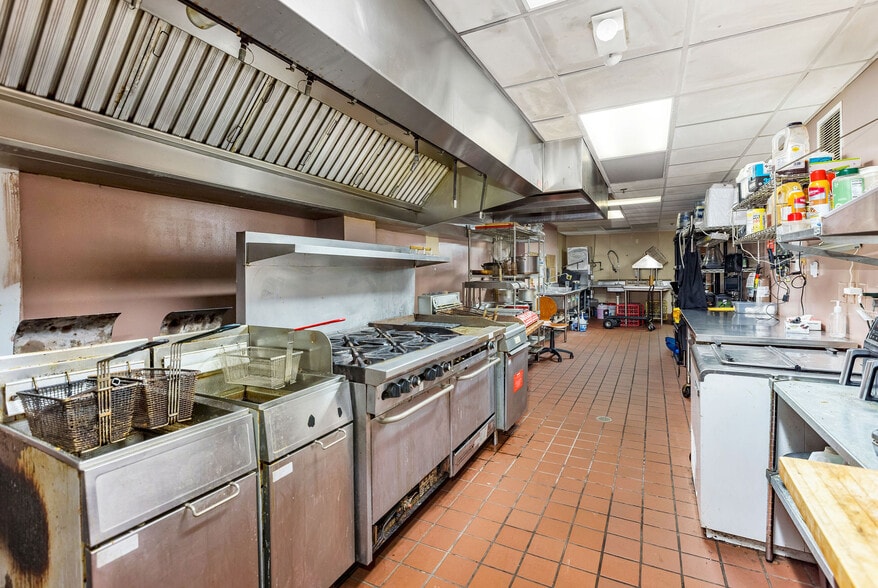 More Photos Of 11473 Chester Rd, Sharonville Restaurant For Sale