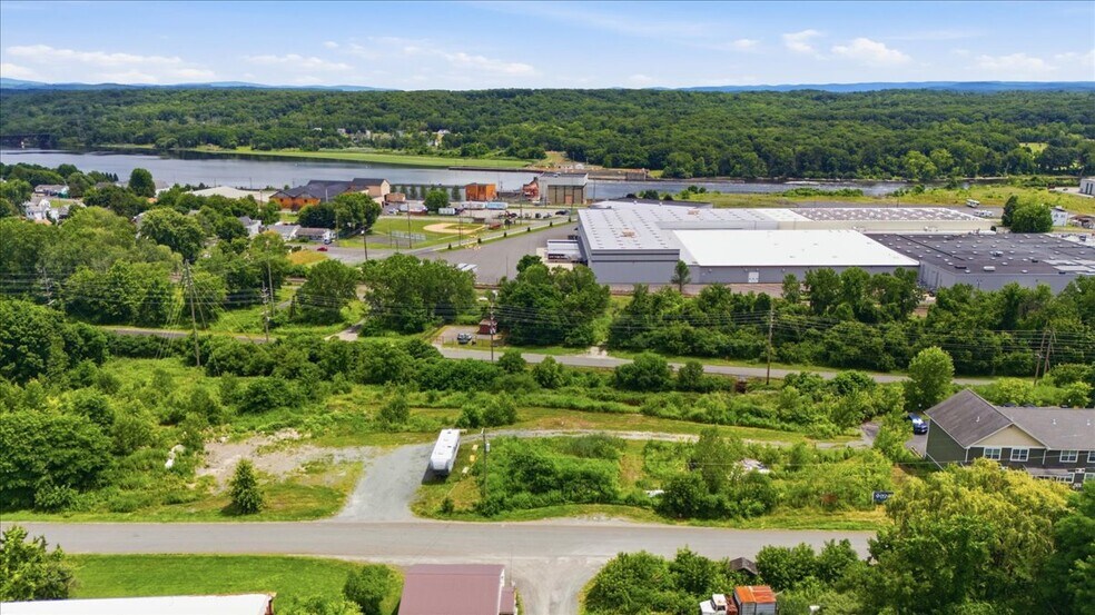 More Photos Of 1A Brickyard Rd, Mechanicville Multifamily For Sale