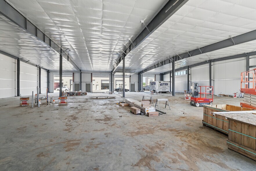 More Photos Of 663 Valerie Ave, Hudson Self Storage For Sale