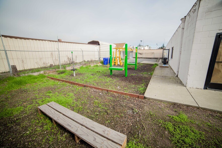 More Photos Of 3563 San Pablo Dam Rd, Richmond Freestanding For Sale